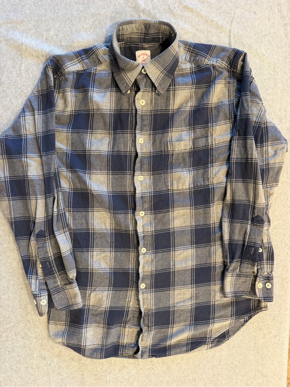 Brooks Brothers 346 Men's M Plaid Blue Gray Cotton Flannel Button-Up Pockets